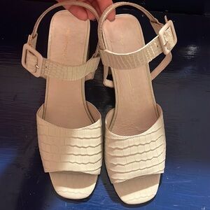 Intentionally Blank Heels Size 9